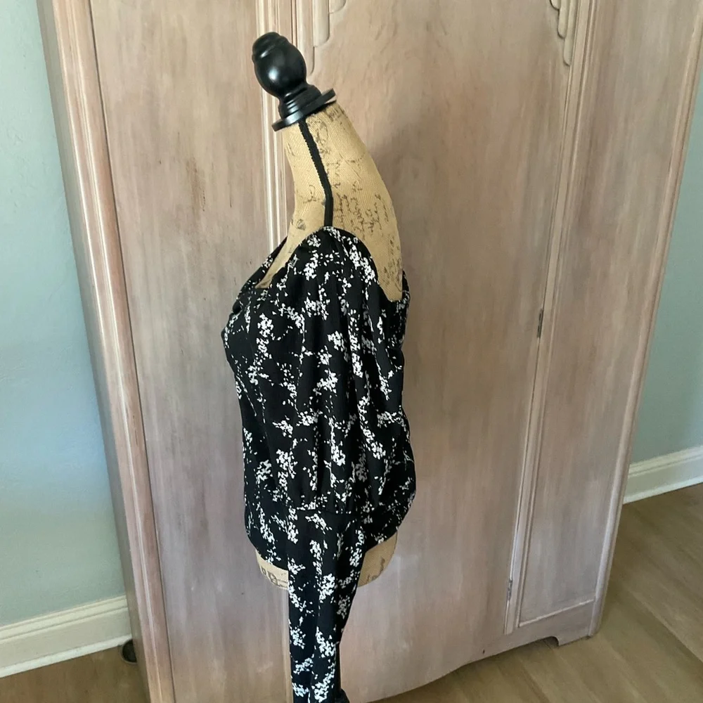 Anthropologie black floral Sweetheart Top Puff Sleeve smocked Blouse Black  XL
